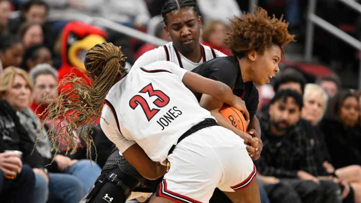 Brown: Walz finds fight that was missing from Louisville women's basketball
