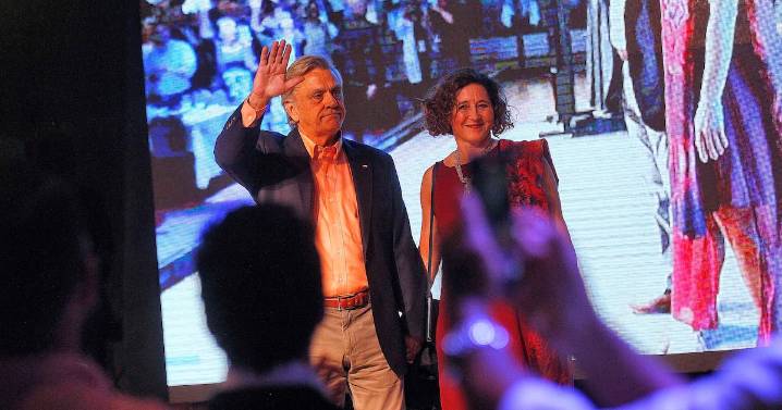 “Yo seré solo un instrumento de unidad”: Pablo Longueira reaparece con un llamado a alinear a la derecha durante cena en su honor