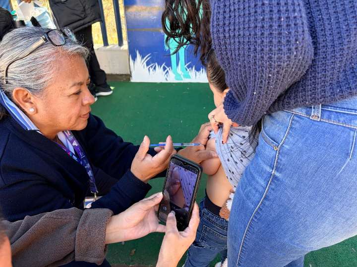 Responden fronterizos al primer Vacunatón Bebé