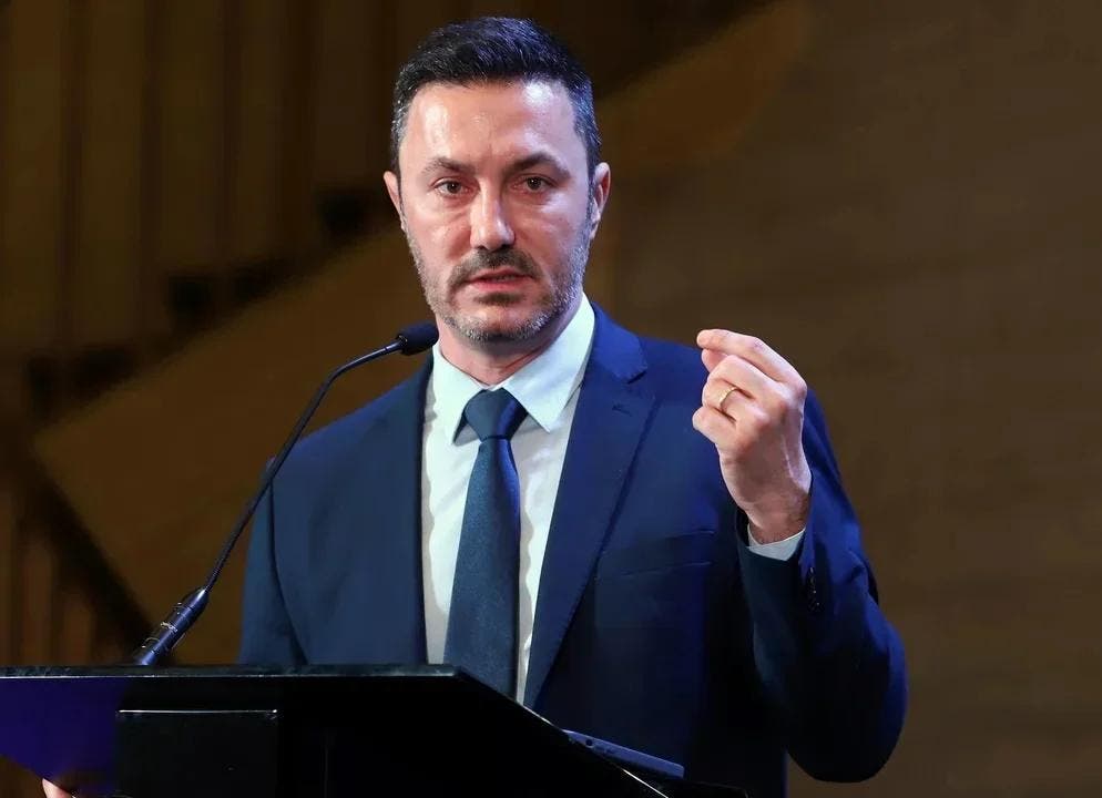 Con una carta dirigida a Javier Milei, Luis Petri oficializó su renuncia al Ministerio de Defensa