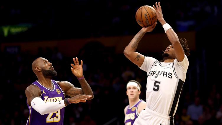 Derrotaron los Spurs a Los Lakers 132