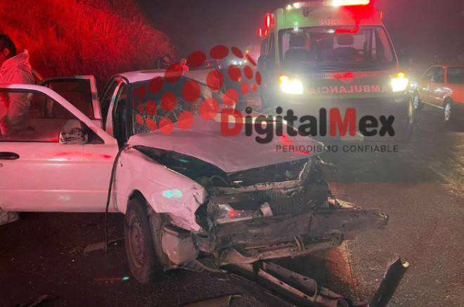 Tres lesionados tras fuerte accidente en la Toluca