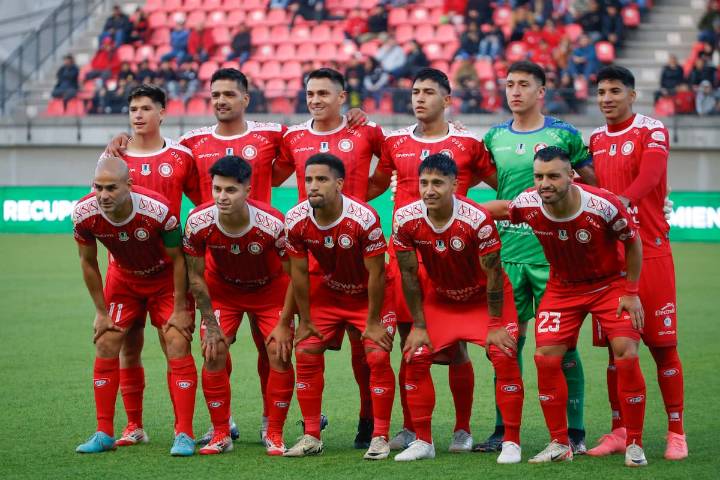 “La decisión es de ustedes”: el sorpresivo anuncio de Unión La Calera en torno a su nueva camiseta para el 2026