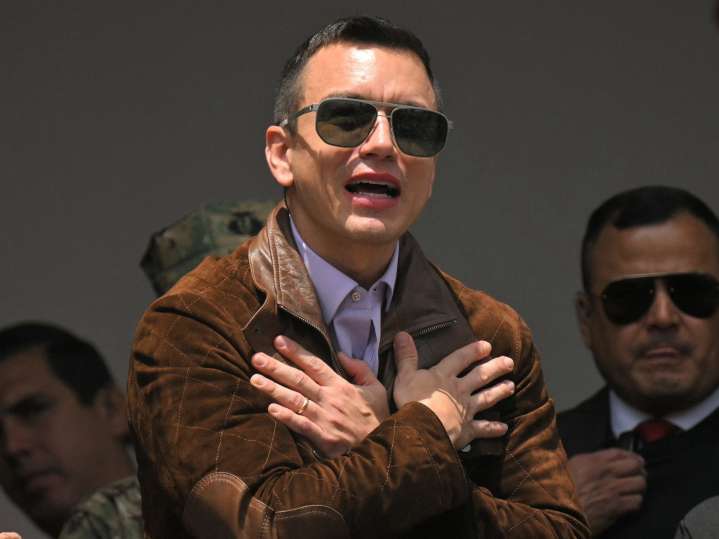 Banana shipments from Ecuador allegedly used to smuggle drugs