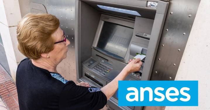 Aumento confirmado a jubilados: con bono y aguinaldo, ¿cuánto cobran en diciembre?