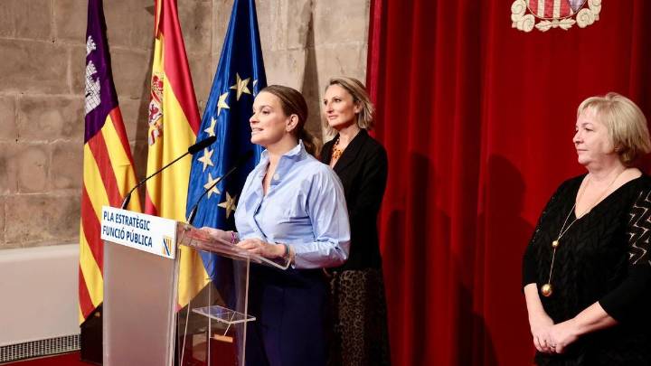 El Govern convocará más de 700 plazas para reducir la temporalidad de sus funcionarios