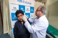 Niño de 14 años vuelve a oír con normalidad tras compleja cirugía reconstructiva