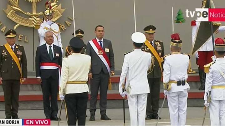 Presidente Jerí lidera ceremonia por el 201.° aniversario de la Batalla de Ayacucho y Día del Ejército