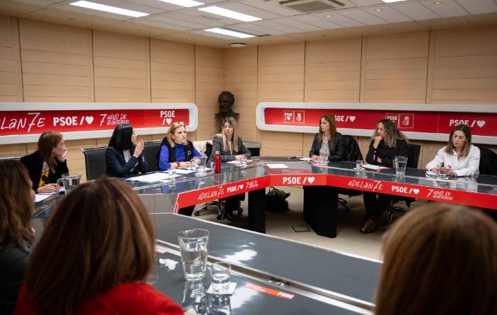 El PSOE investiga dos nuevos casos de acoso en Valencia y Córdoba