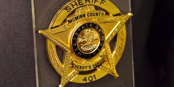 McMinn County deputy involved in crash while taking arrestee to jail, sheriff says