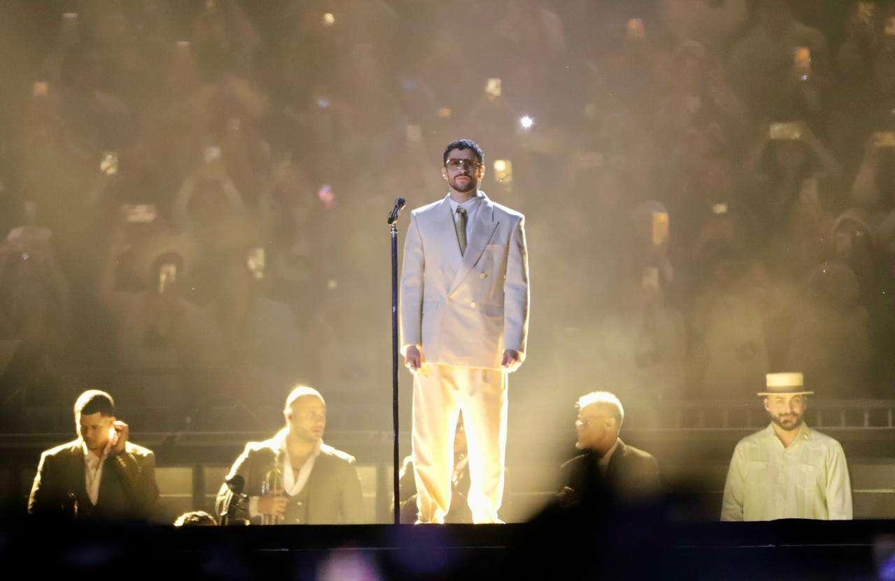 Detienen a 22 personas por reventa durante concierto de Bad Bunny en CDMX