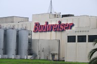 Anheuser-Busch to close Bay Area brewery, a loss of 475 jobs