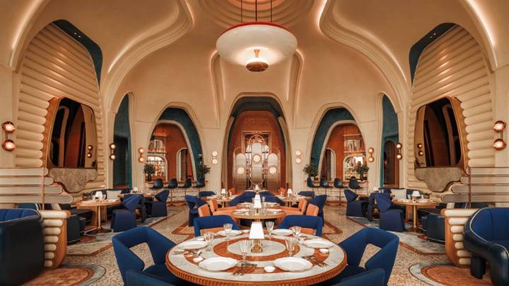 Jumeirah Marsa Al Arab Hotel Is Dubai's Newest Hotspot, From Dining to Decor
