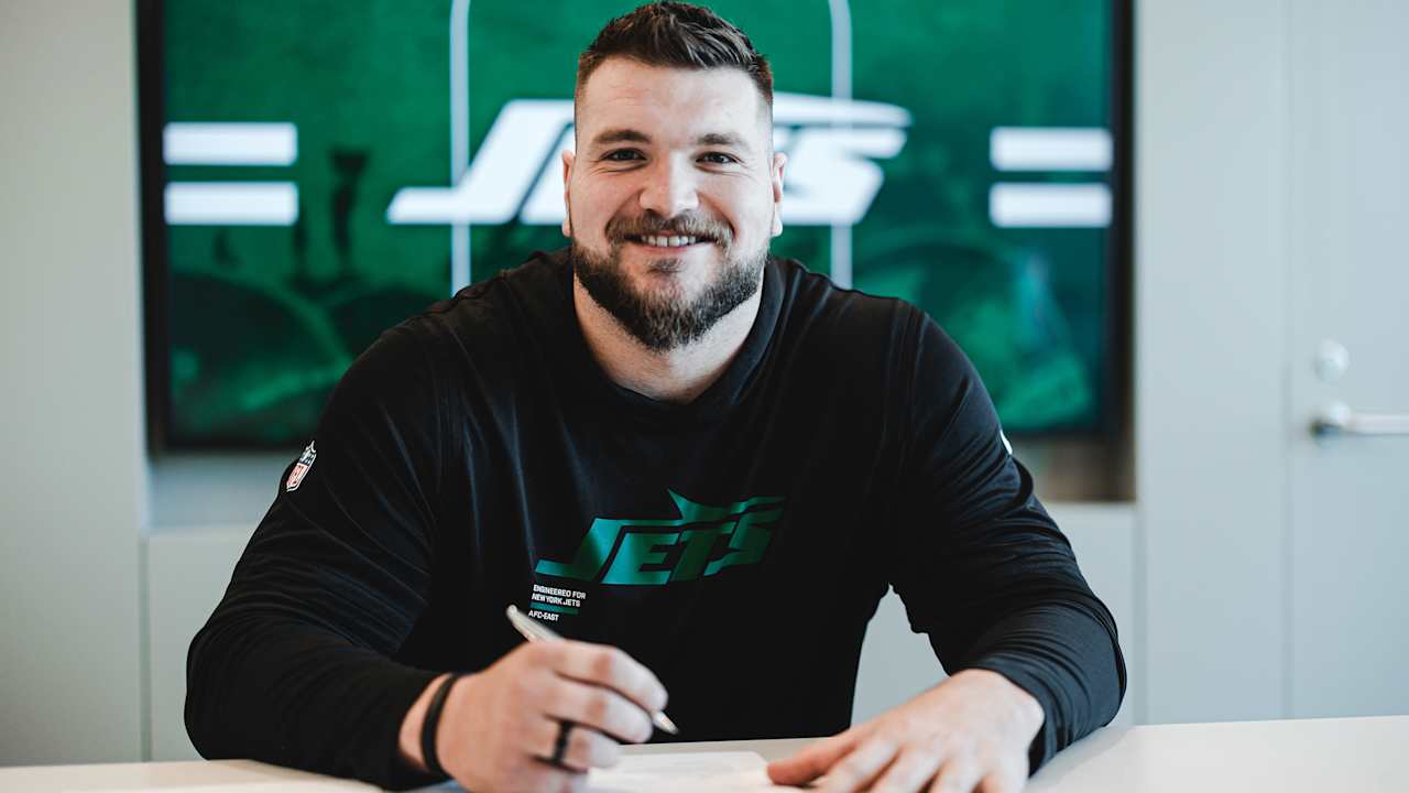 Jets Sign C Josh Myers to Extension