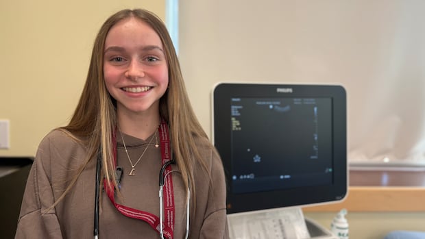 Hands-on high school workshop tries to draw students into family medicine