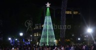 VIDEO. La Plaza 9 de Julio se iluminó con el tradicional encendido del Árbol de Navidad