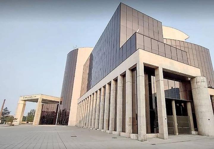 UPL denuncia «abandono» de las oficinas agrarias de la Junta