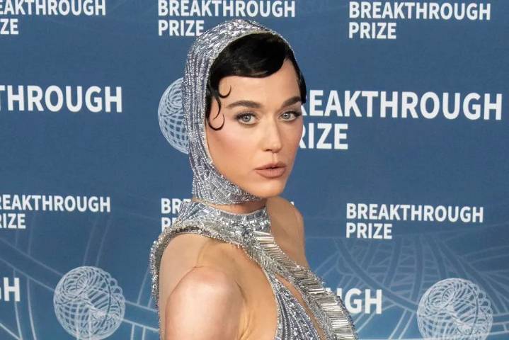 Katy Perry acompaña a Justin Trudeau a una cena con ex primer ministro japonés
