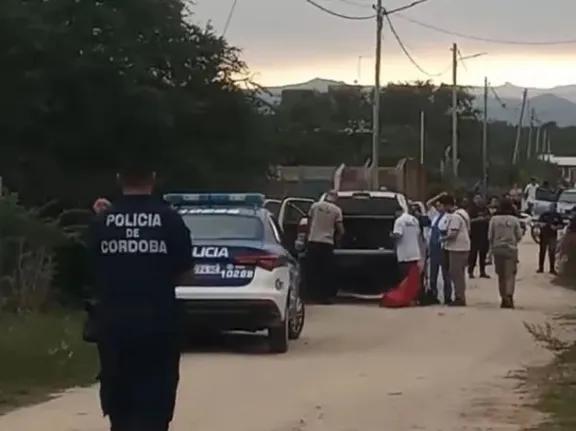 Hallan muerta a una joven debajo de su cama en Córdoba: investigan a la madre