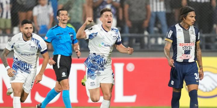 Alianza Lima busca el fichaje de ‘9′ con pasado en River Plate que le anotó en Copa Libertadores y enfrentó a Carlos Zambrano