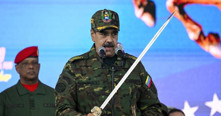 Maduro, preocupado ante un ataque inminente: Trump suspende los vuelos de repatriados a Venezuela