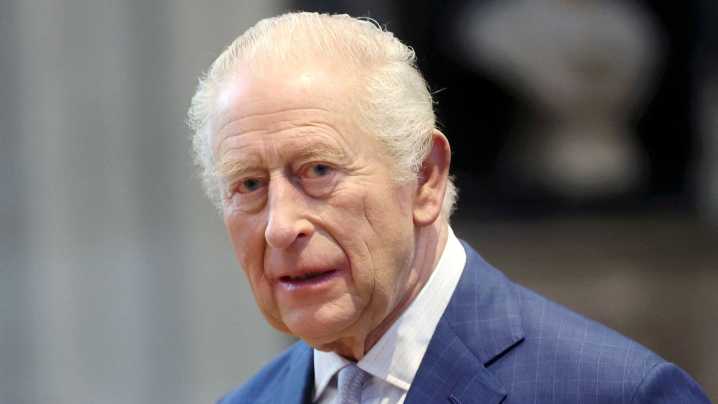 Carlos III anuncia que su programa de tratamiento contra el cáncer podrá "reducirse" en el próximo año