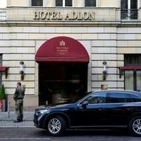 Zelensky says will seek US support to freeze front line at Berlin talks