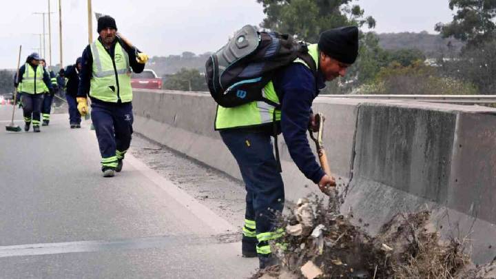 Limpieza y mantenimiento en avenida General Savio este martes