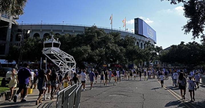 LSU football season ticket prices won’t go up after all