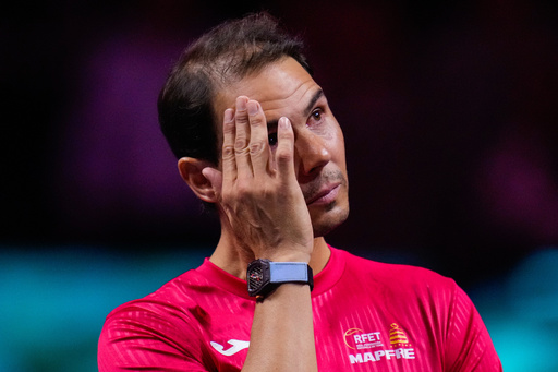 Rafael Nadal se somete a cirugía en la mano derecha para aliviar el dolor