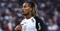 André Carrillo criticado por la prensa de Brasil tras participar en el último empate del Corinthians