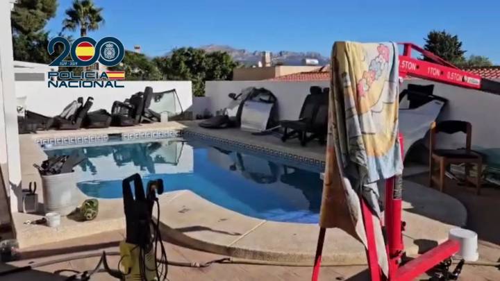 Detenidas tres personas en Alicante acusadas de robar coches para montar piezas en otros dañados en la DANA de Valencia