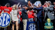 $51M SEC Bigwig Snubbed From Eddie Robinson COTY Shortlist — and College Football Fans Are Livid Fans were not happy after a $51 million SEC head coach was snubbed from the 2025 FWAA Eddie Robinson Co