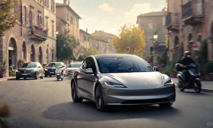 Tesla extends FSD Supervised ride-alongs in Europe by three months
