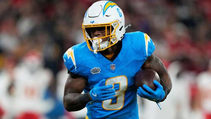 Source: Chargers RB Omarion Hampton expected to return Monday