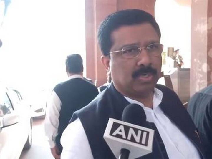 Congress MP over non-presence of oppn leaders at banquet for Puti