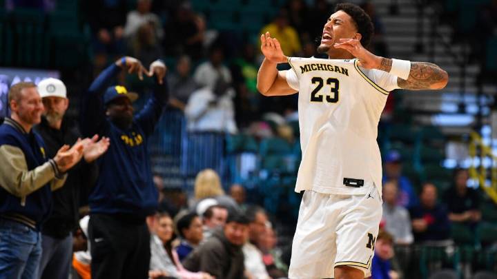 College basketball rankings: Michigan comes in as new No. 1 in Coaches Poll top 25