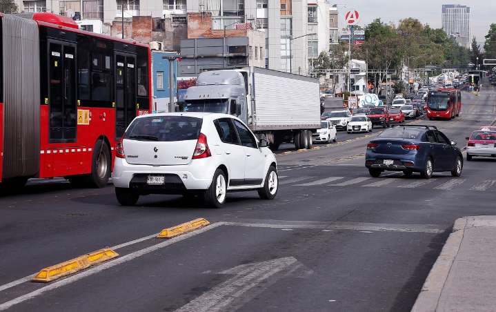 Insta el Metrobús a incrementar multas por invadir su carril; este año ha sufrido un millón 600 mil casos