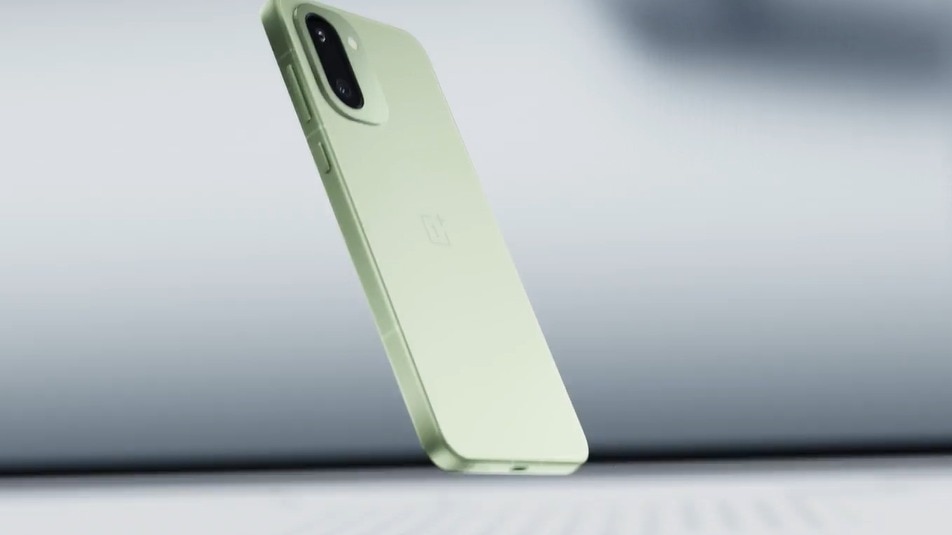 OnePlus 15R confirmed to pack a massive battery ahead of December 17 launch