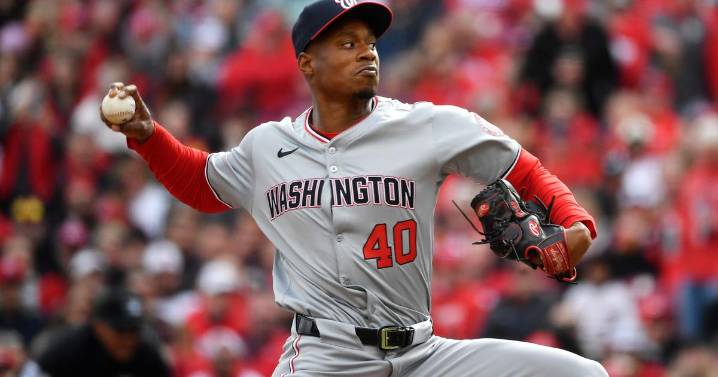 Right-hander Josiah Gray and Washington Nationals agree to $1.35 million contract
