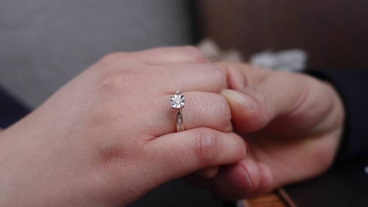 Rumours Fly as Mennonite Man is Spotted at Jewelry Store