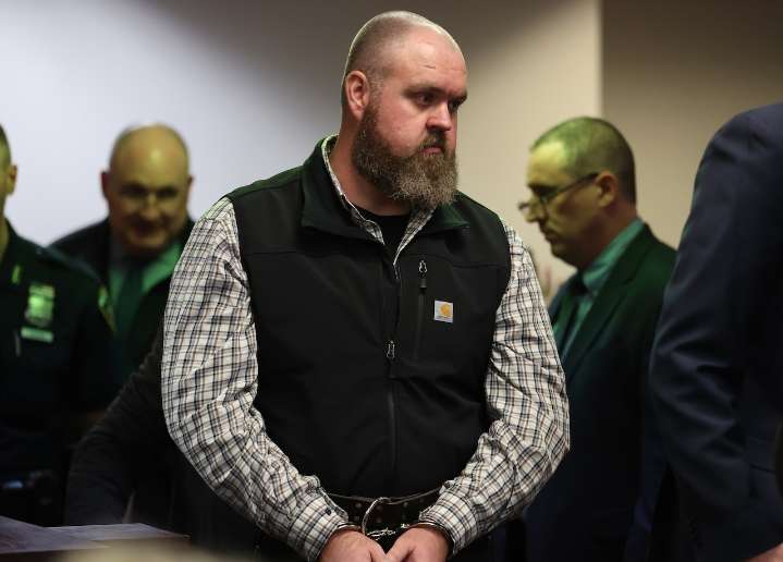 Ex-prison guard in fatal inmate beating released from prison while he tries to take back his guilty plea