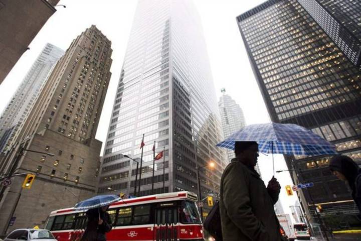 Canada’s services sector contracted in November, PMI data show