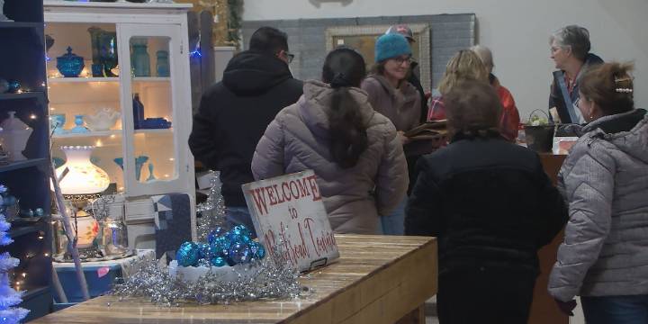 Holiday shoppers in Grand Island adjust strategies as spending expected to top $1 trillion