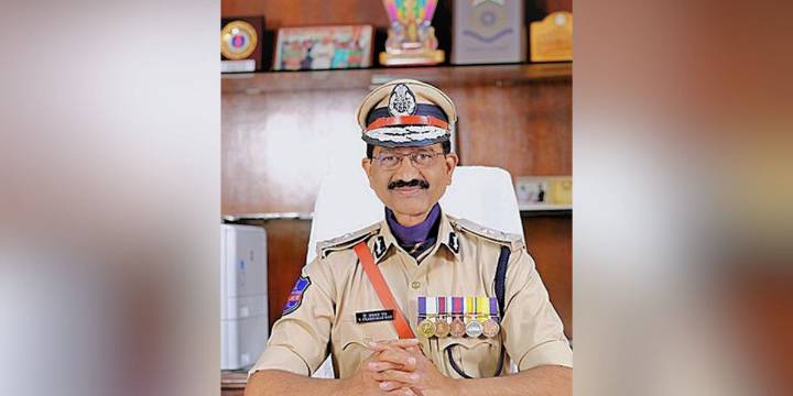 Supreme Court orders Telangana SIB ex-chief Prabhakar Rao to surrender in phone