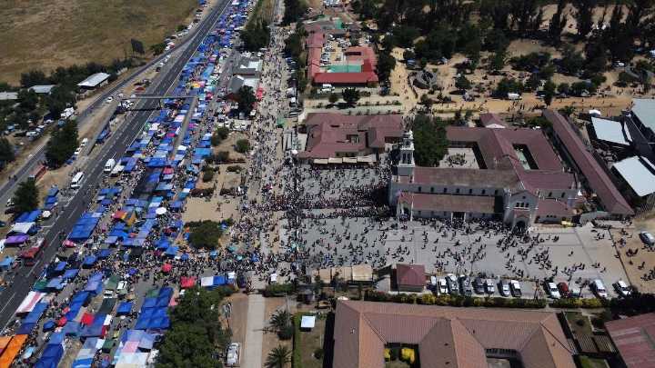 Peregrinos a Lo Vásquez "se están notando desde anoche", según Carabineros
