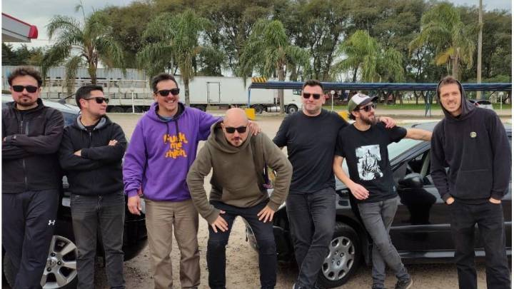 Bombatómika despide el año en La Casa de la Cultura junto a Chakora