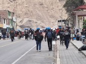 Mineros informales bloquean la Panamericana Sur en Arequipa: cientos de vehículos están varados