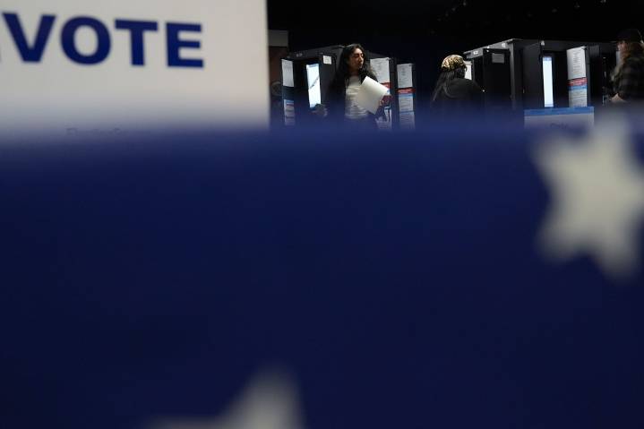 Demócratas ganan un escaño clave en Georgia en un distrito tradicionalmente republicano