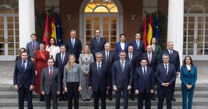 La cumbre España-Marruecos concluye con catorce acuerdos de escaso calado